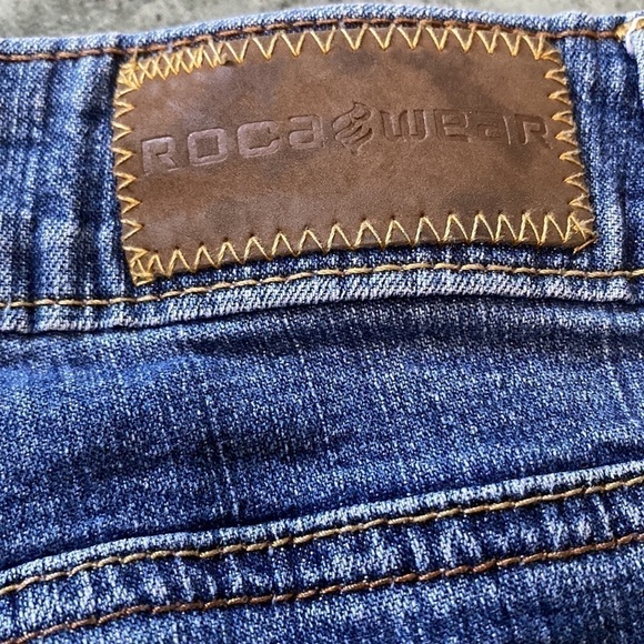 Roca Wear Jeans low rise, size 5 - Picture 9 of 10